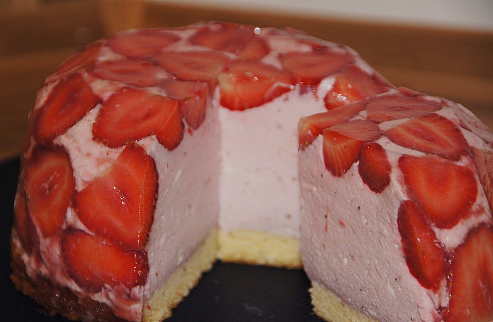 Erdbeer - Kuppeltorte à la Jessy von eoweniel | Chefkoch.de