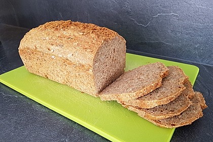 Saftiges Vollkornbrot 1
