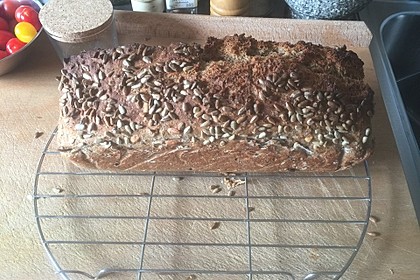 Saftiges Vollkornbrot 111