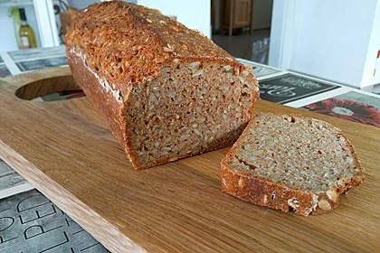 Saftiges Vollkornbrot 110