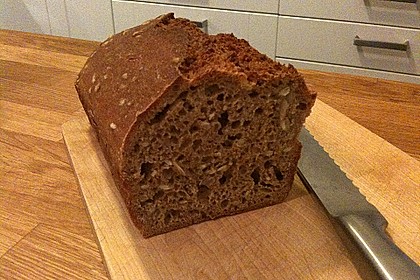 Saftiges Vollkornbrot 258