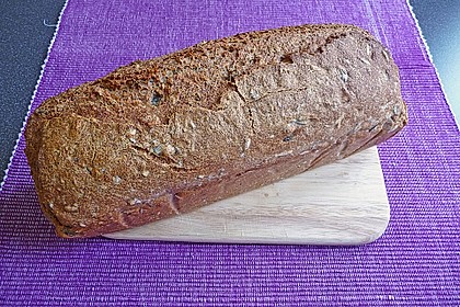 Saftiges Vollkornbrot 79