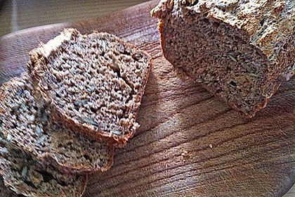 Saftiges Vollkornbrot 220