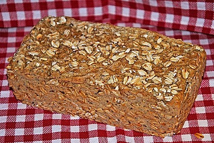 Saftiges Vollkornbrot 83