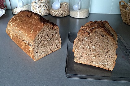 Saftiges Vollkornbrot 133