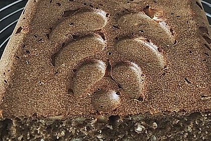 Saftiges Vollkornbrot 197