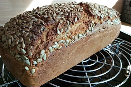 Saftiges Vollkornbrot 198