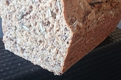 Saftiges Vollkornbrot 224