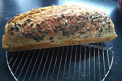 Saftiges Vollkornbrot 16