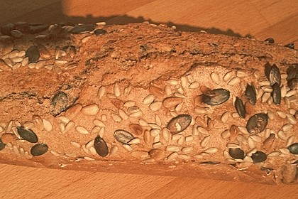 Saftiges Vollkornbrot 105