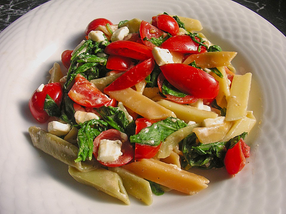 Penne mit Coktailtomaten, Rucola und Schafskäse von sigi82 | Chefkoch.de