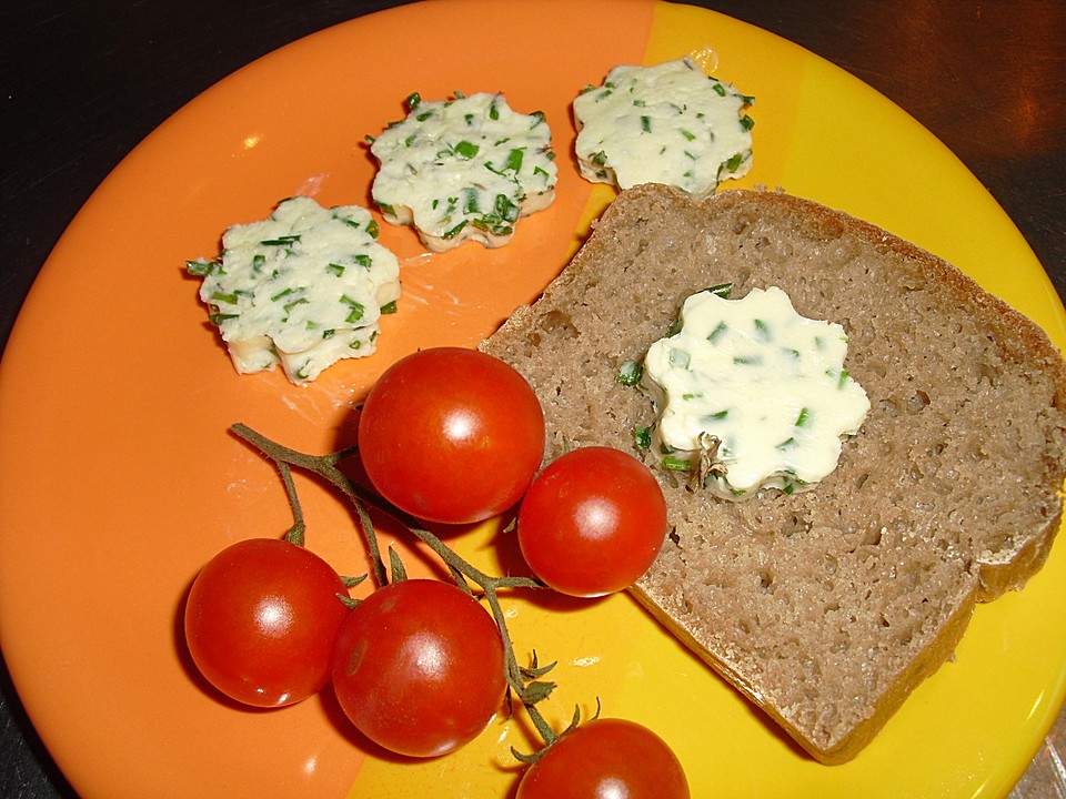 Limetten - Schnittlauch - Butter von julisan | Chefkoch.de