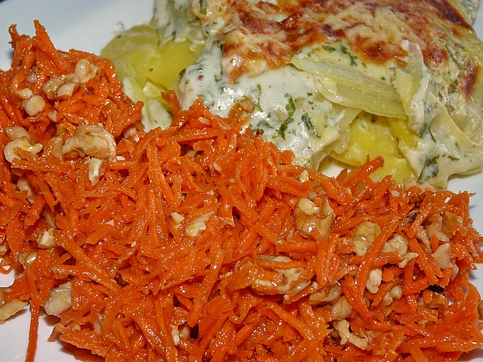 Karottensalat mit Walnüssen von lizzy01 | Chefkoch.de