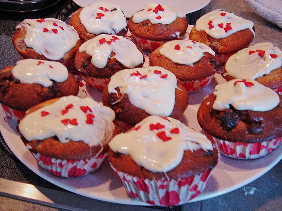 Muffins mit weißer Schokolade und Kirschen von lea83 | Chefkoch.de