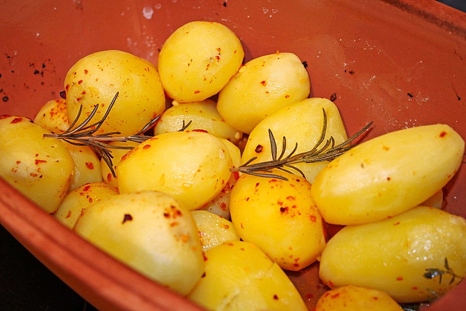 Kartoffeln aus dem Römertopf, ein besonderes Geschmackserlebnis von ...