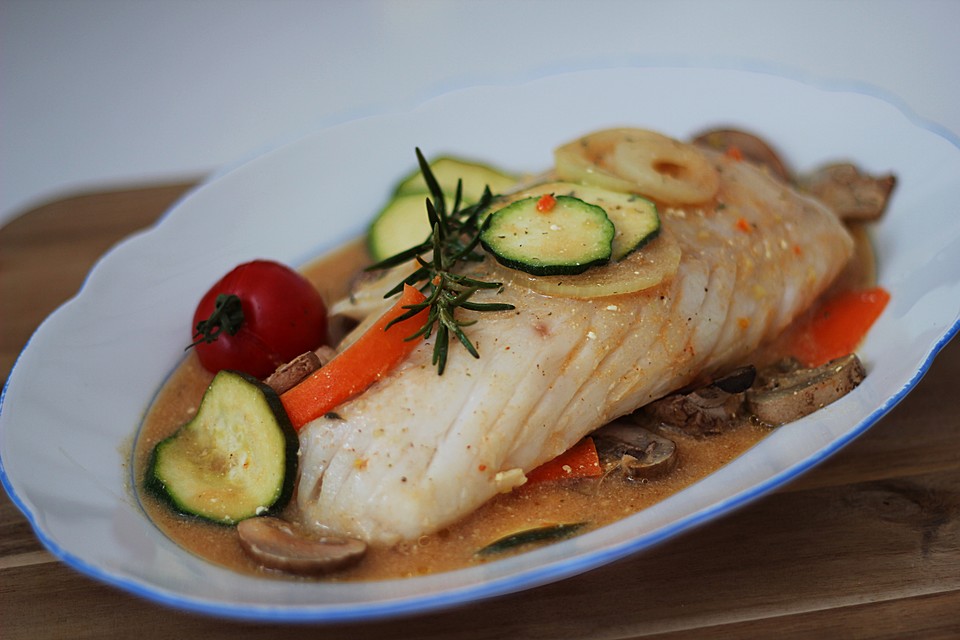 Kabeljau mit Gemüse im Ofen gegart (Rezept mit Bild) | Chefkoch.de