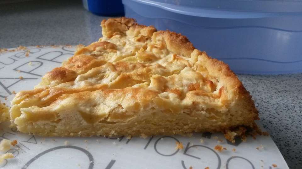 Apfelkuchen mit Rahmguss und Rumrosinen von mönggeli | Chefkoch.de