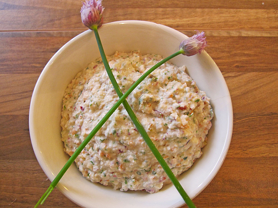 Frühlings - Frischkäse mit Radieschen und Schnittlauch von Champi-Anni ...