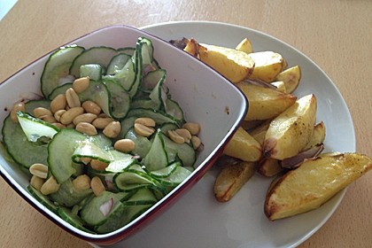 Thai Gurkensalat mit Erdnüssen und Chili 17