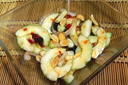 Thai Gurkensalat mit Erdnüssen und Chili 5