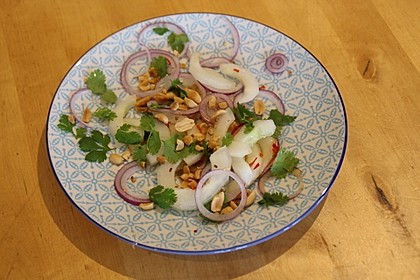 Thai Gurkensalat mit Erdnüssen und Chili 1