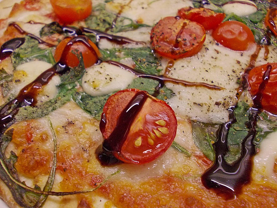 Pizza Tomate - Rucola von sandybeach | Chefkoch.de