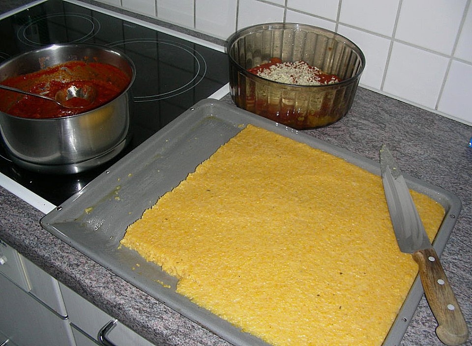 Überbackene Polenta mit Tomatensauce von Tryumph800 | Chefkoch.de