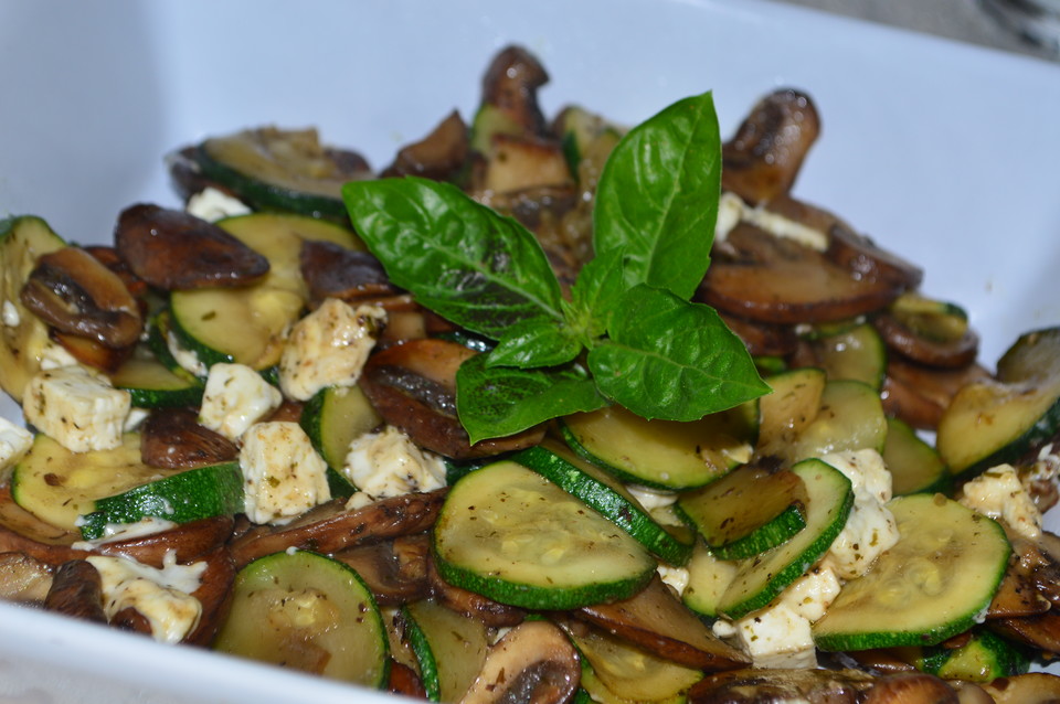 Champignon - Zucchini - Pfanne mit Feta | Chefkoch.de