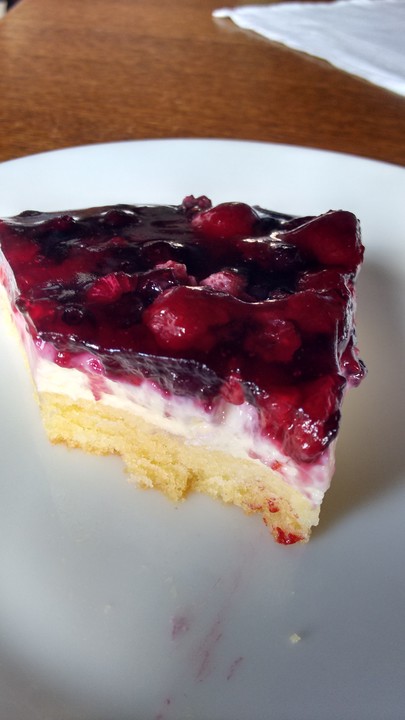 Kirsch - Himbeer - Heidelbeer - Schmand Blechkuchen von DieMichi83 ...