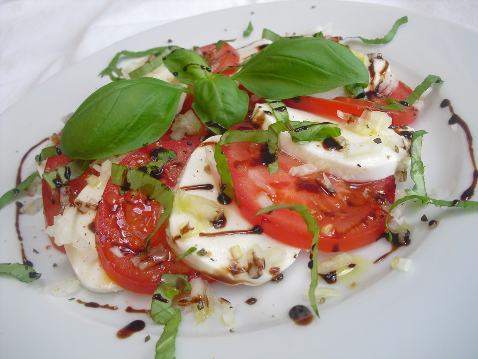 Tomaten - Mozzarella Salat von robinson_crusoe | Chefkoch.de