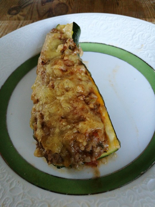 Zucchini mit Hackfleisch-Reisfüllung von K_Alexa | Chefkoch.de