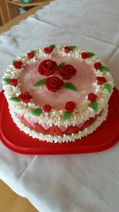 Erdbeer - Sekt - Torte von Henrietta | Chefkoch.de