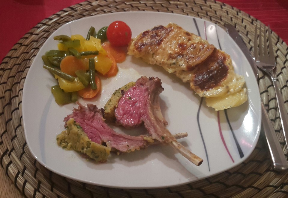 Lammkarree mit Kräuterkruste von lbabjar | Chefkoch.de