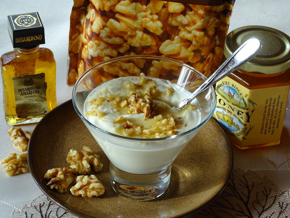 Griechischer Joghurt mit Honig und Walnüssen von Bananinchen | Chefkoch.de
