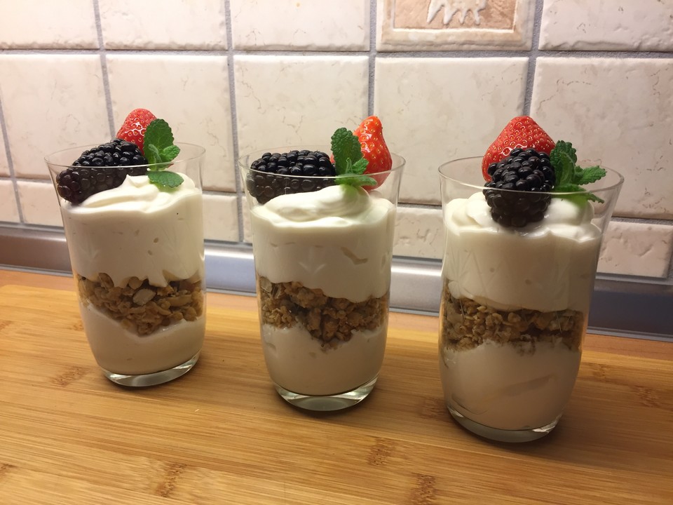 Mehrstöckige Beeren - Quark - Speise von Cha-Cha | Chefkoch.de