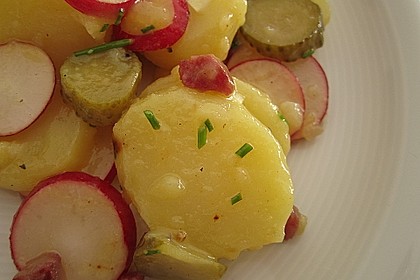 Kartoffelsalat mit Radieschen und Speck 4