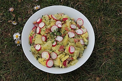 Kartoffelsalat mit Radieschen und Speck 10