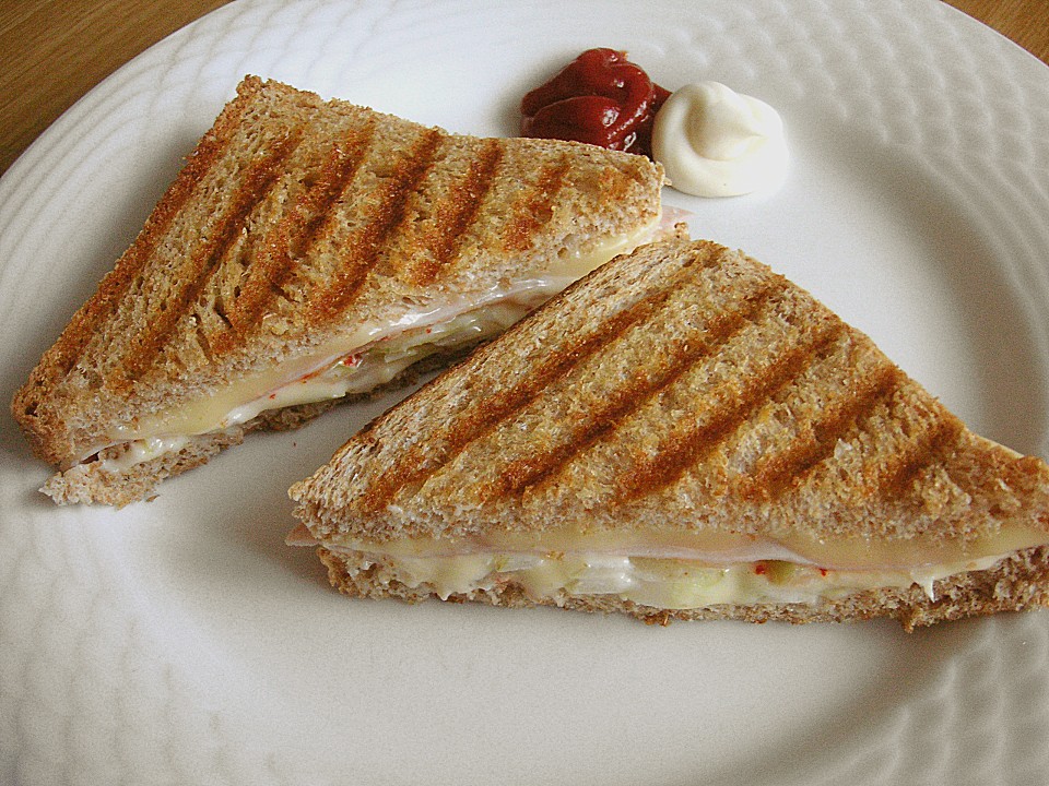 Schinken - Käse - Toast mit Zwiebel von gabipan | Chefkoch.de