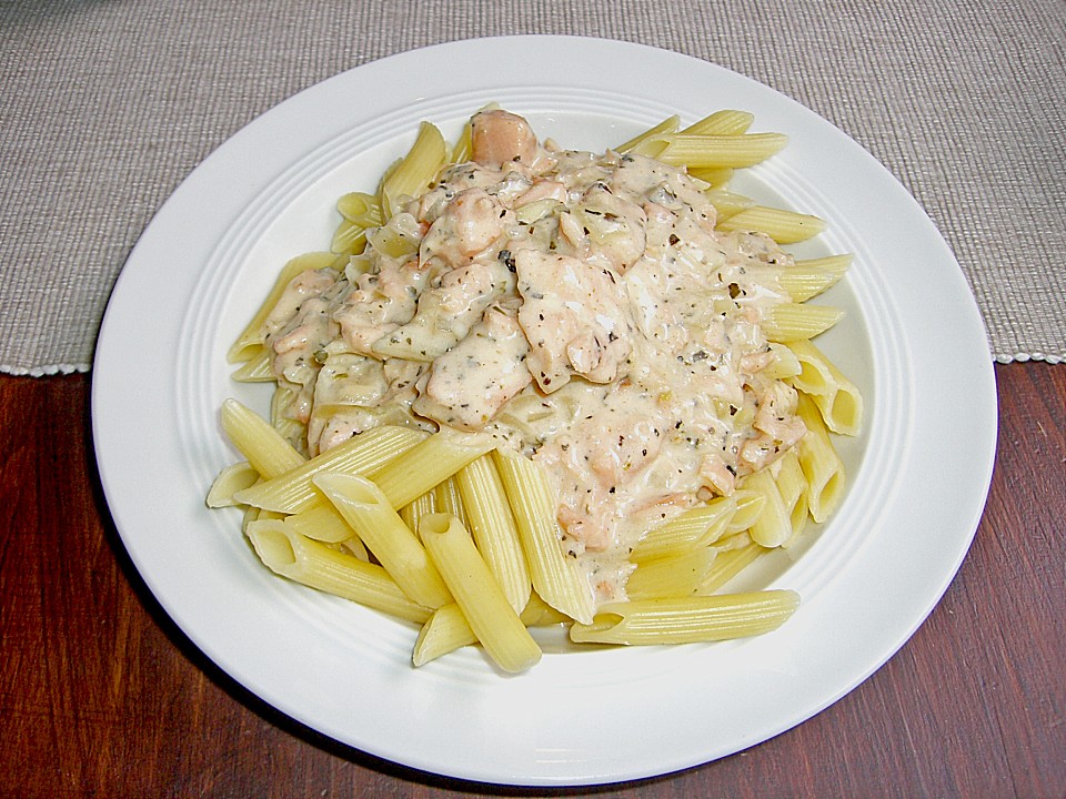 Schnelle Pasta mit fettarmer Räucherlachssauce von mareikaeferchen ...