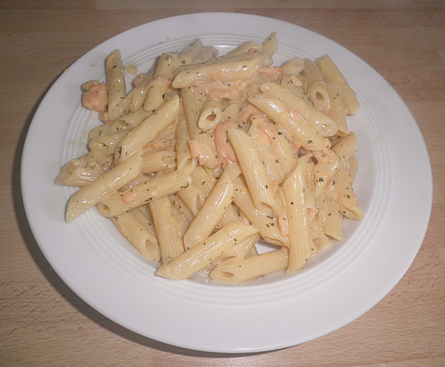Schnelle Pasta mit fettarmer Räucherlachssauce von mareikaeferchen ...
