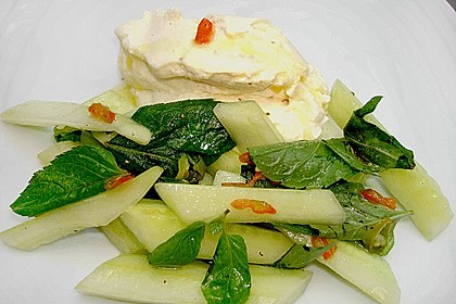 Gurken - Minze - Salat mit Mascarponecreme 2