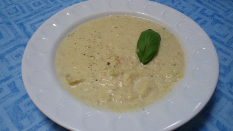 Zucchinicremesuppe mit getrockneten Tomaten von heimwerkerkönig ...