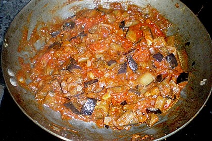 Penne mit Auberginen, Tomaten und Basilikum 8