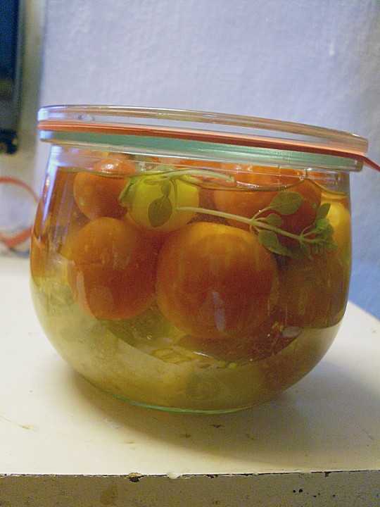 Eingekochte Cocktailtomaten mit Basilikum | Chefkoch.de