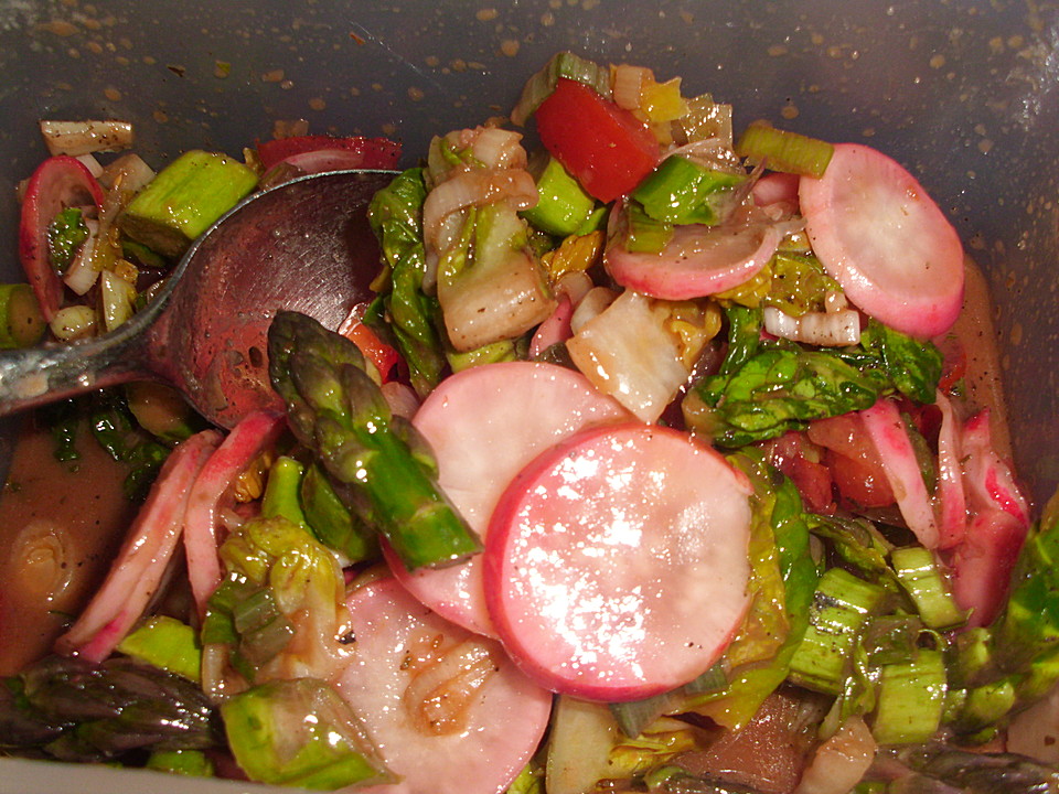 Grüner Spargelsalat mit Radieschen von jumbo6969 | Chefkoch.de