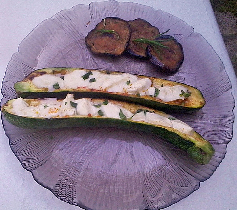 Gefüllte Zucchini mit Schafskäse von Eisbärlady | Chefkoch.de