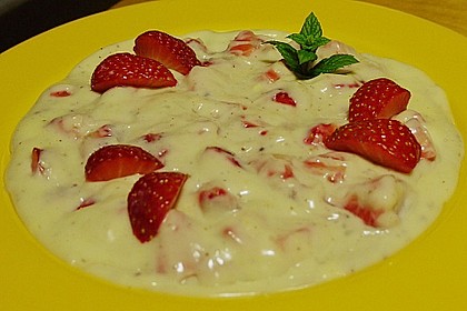 Vanillepudding mit Erdbeeren 3