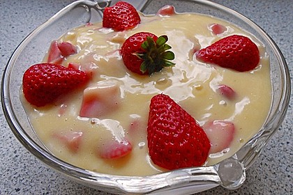 Vanillepudding mit Erdbeeren 1