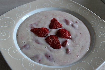 Vanillepudding mit Erdbeeren 4