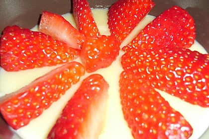 Vanillepudding mit Erdbeeren 2